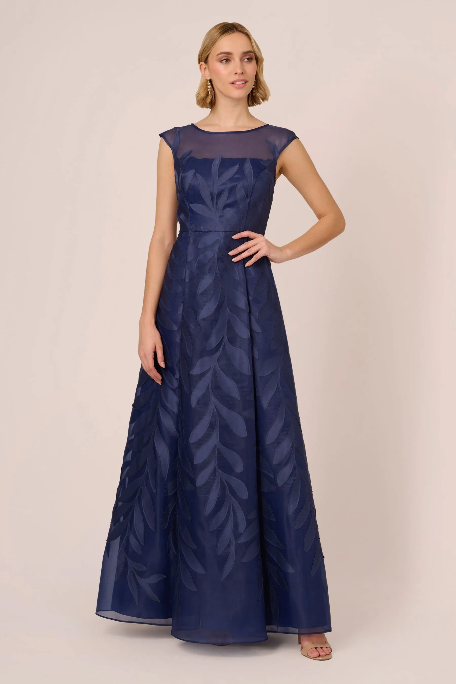 Adrianna Papell Blu - Abito lungo in organza con applicazioni