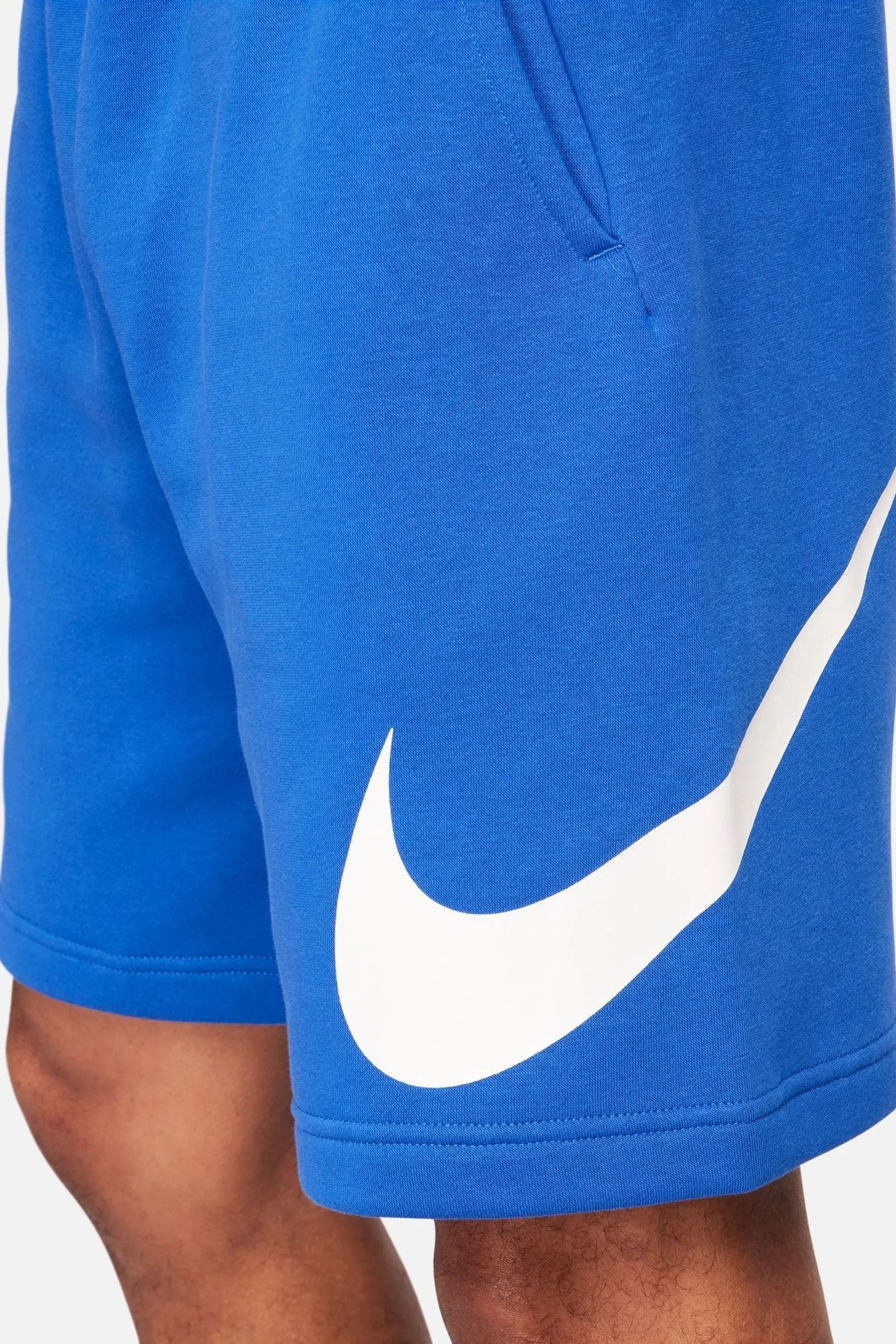 Nike Club - Shorts felpati con logo