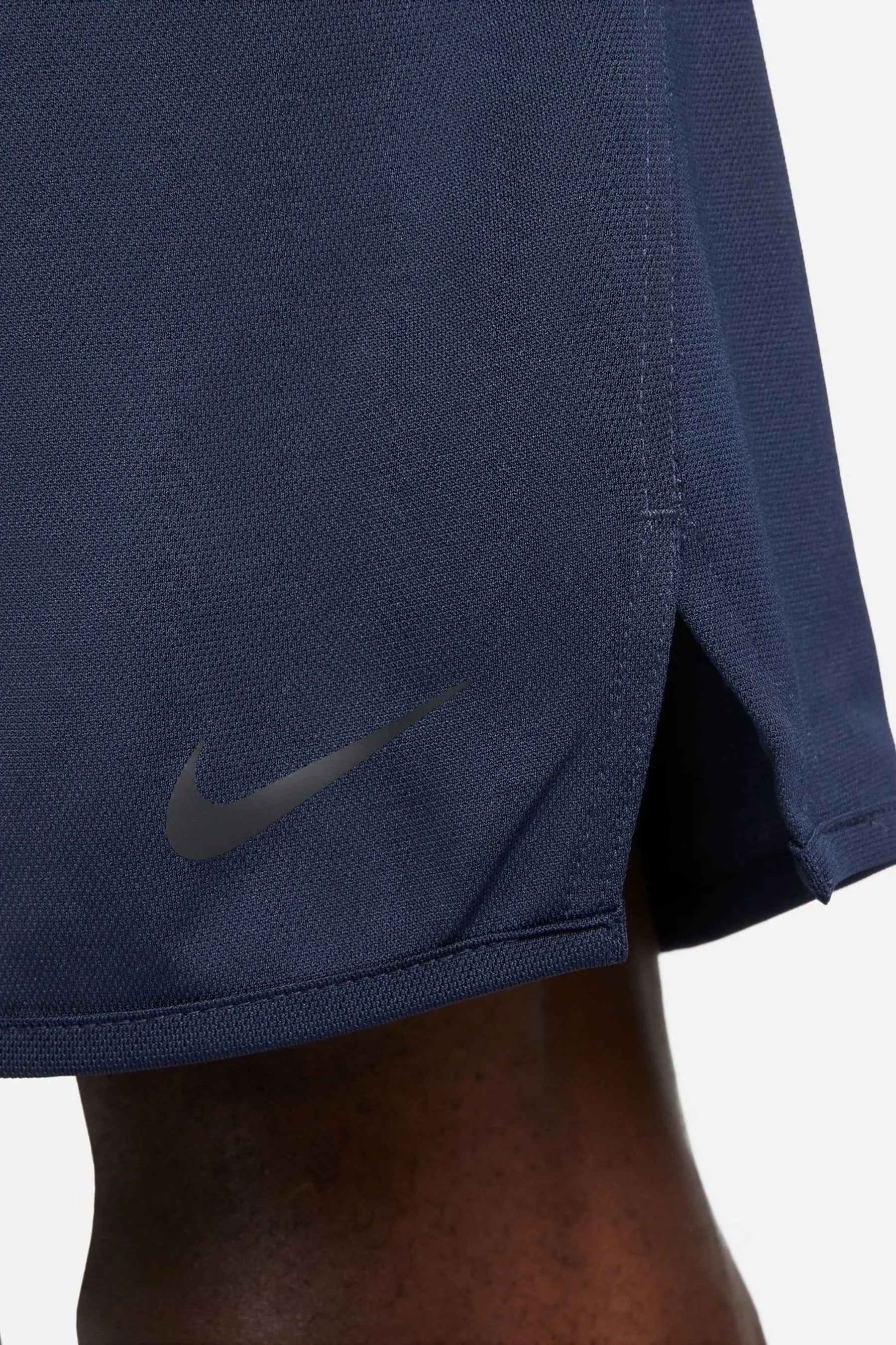 Nike Totality - Shorts versatili Dri-FIT da 9 pollici