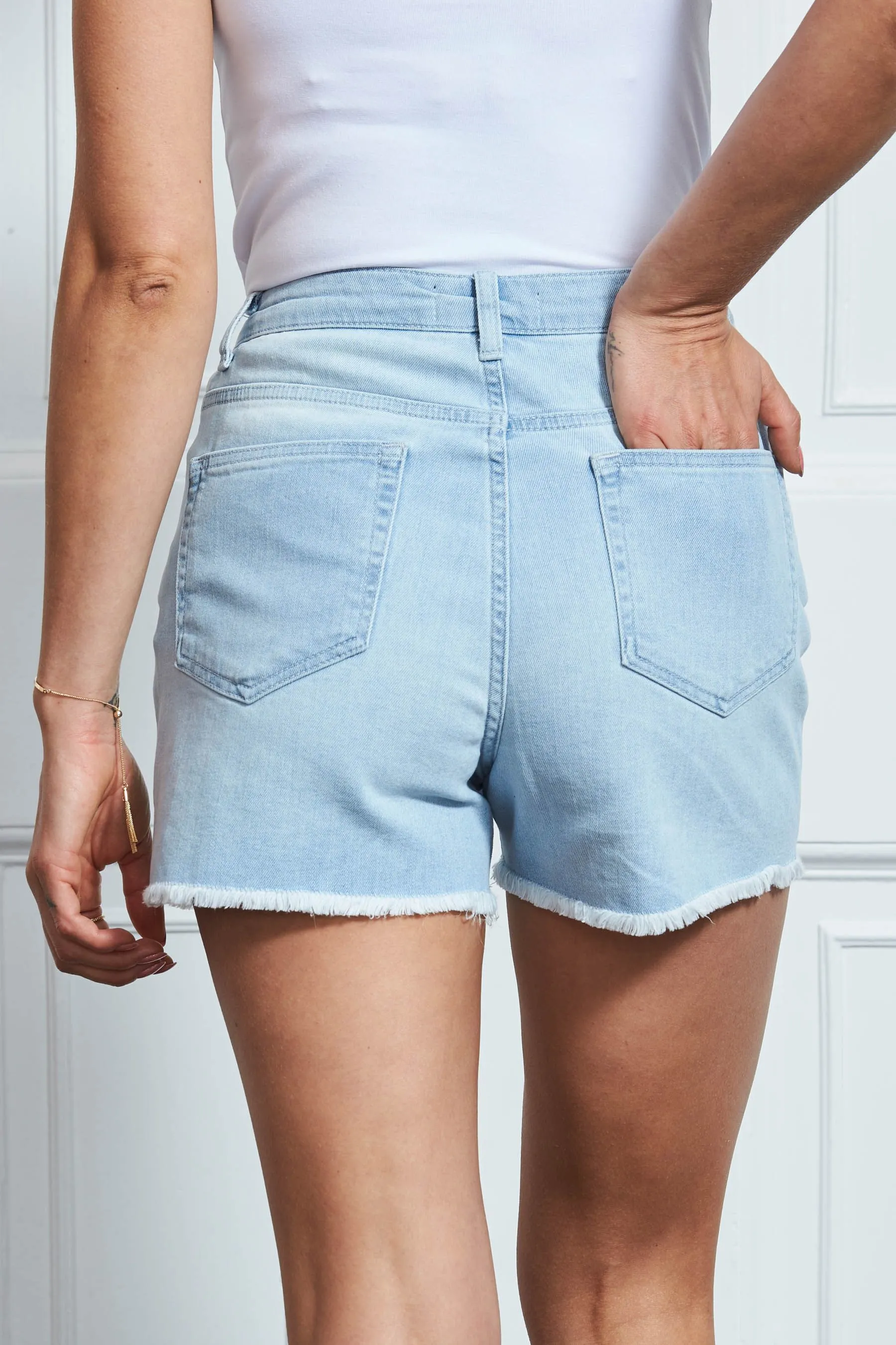 Sosandar - Shorts con bordi grezzi in denim    